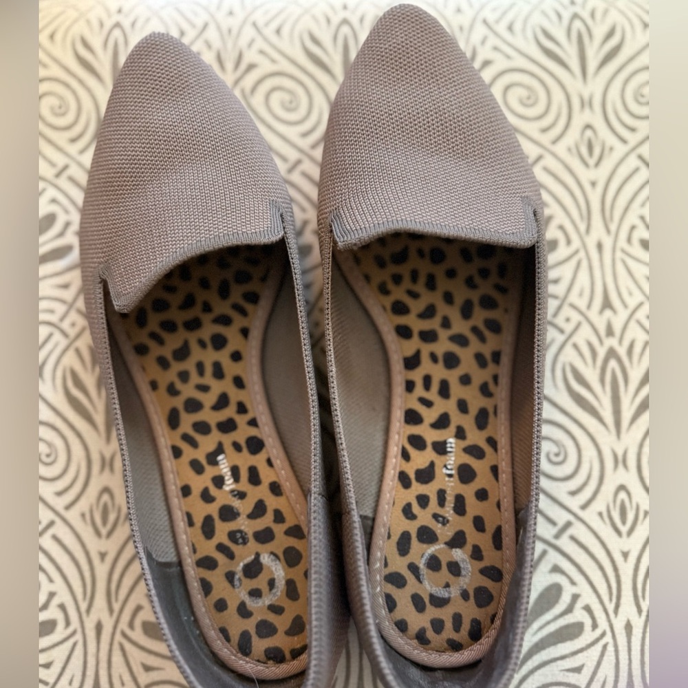 Journee Stylish Women's Slip-On Loafers